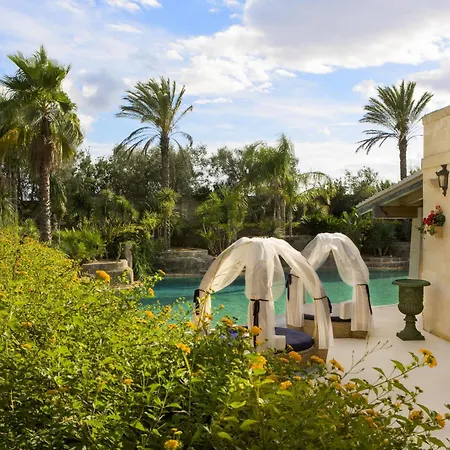 Bed & Breakfast Masseria Quadrelli 2*